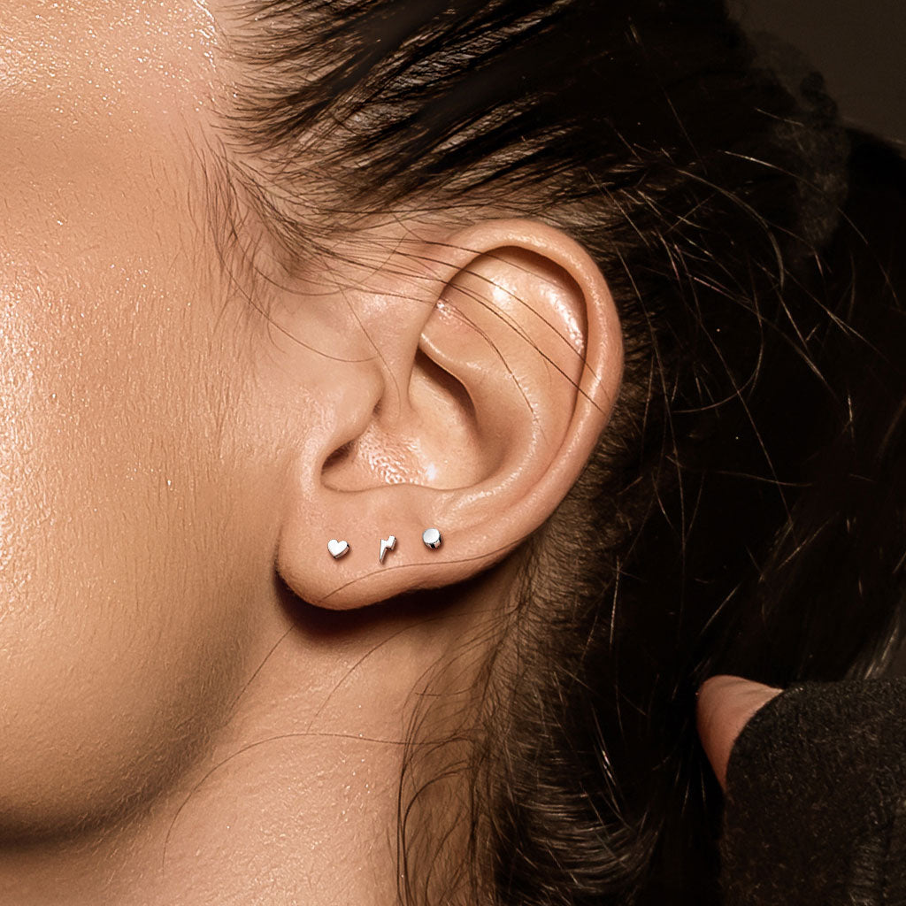 Titanium labret piercing discount